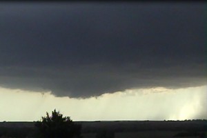 wall_cloud_near-freedom_ok